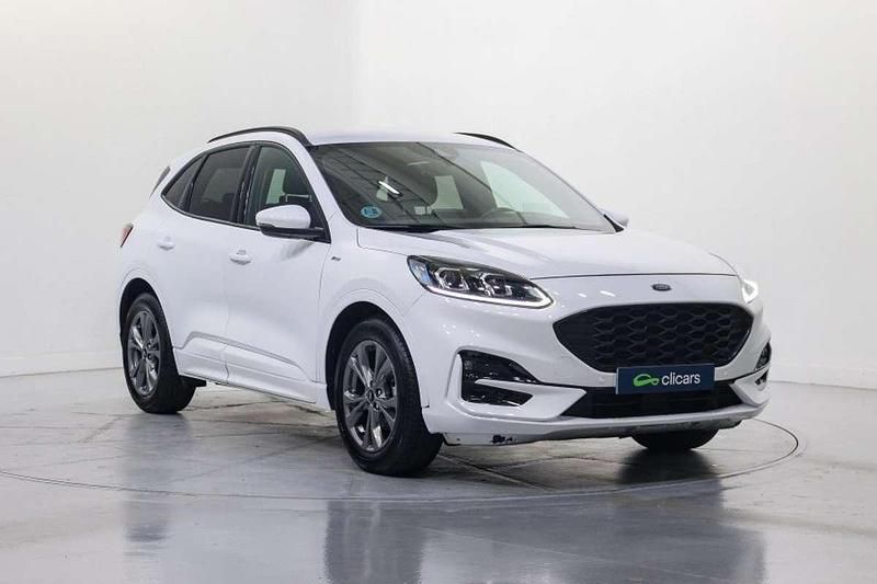 Usado Ford Kuga ST-Line 150 CV (110 kW) 2022 Blanco SUV