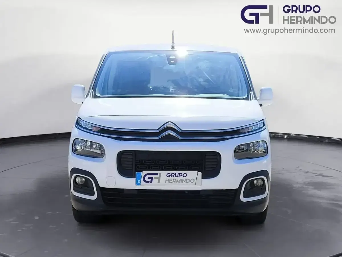 Usado Citroën Berlingo Feel 100 CV (73 kW) 2020 Blanco Monovolumen