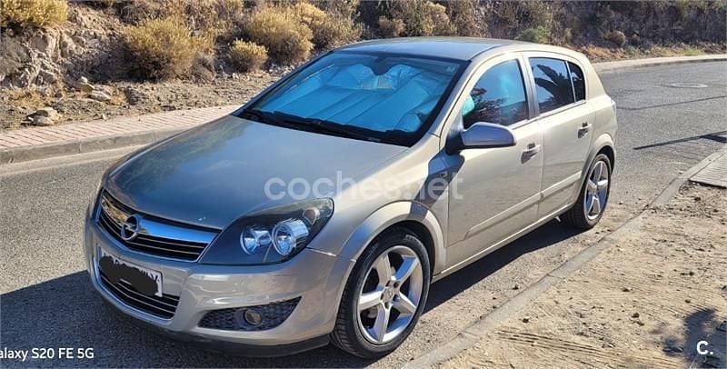 Gris / plata Usado 2007 Opel Astra Sport Berlina | 3100 € (Buen precio) - Imagen 1/4