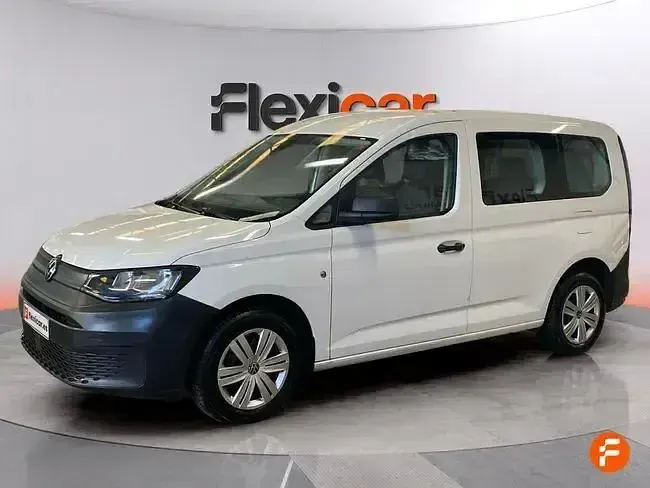 Usado VW Caddy 102 CV (75 kW) 2023 Blanco Monovolumen