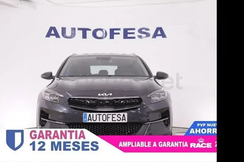 Usado Kia XCeed 141 CV (103 kW) 2022 Gris / plata SUV