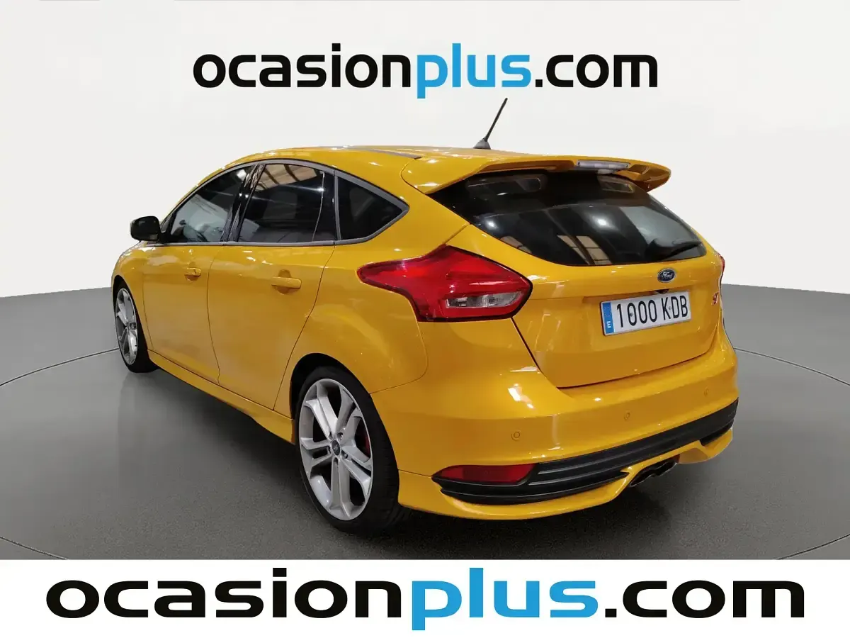 Usado Ford Focus ST 250 CV (183 kW) 2017 Amarillo Berlina