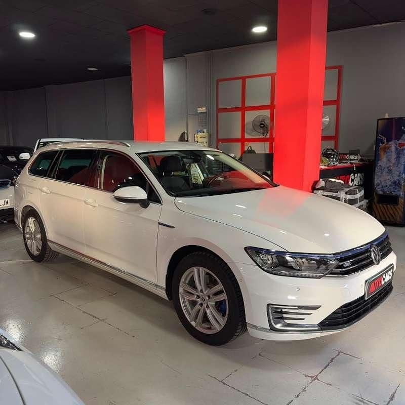 Blanco Usado 2018 VW Passat GTE Familiar | 17.100 € (Precio justo) - Imagen 1/4