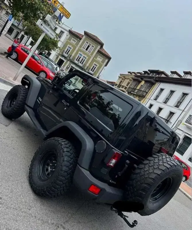 Usado Jeep Wrangler Sport 177 CV (130 kW) 2007 Negro SUV