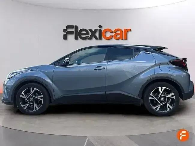 Usado Toyota C-HR Active 122 HP (89 kW) 2022 Azul SUV
