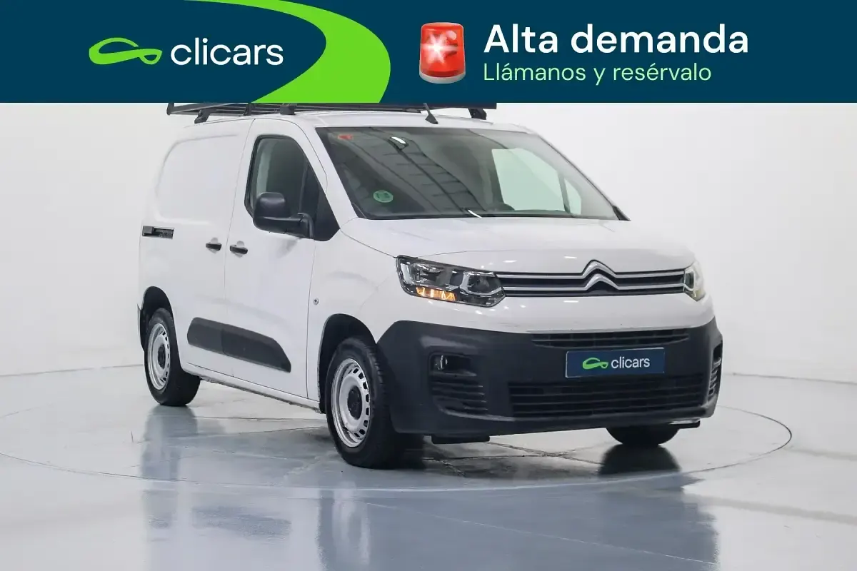 Usado Citroën Berlingo 100 CV (73 kW) 2021 Blanco Monovolumen