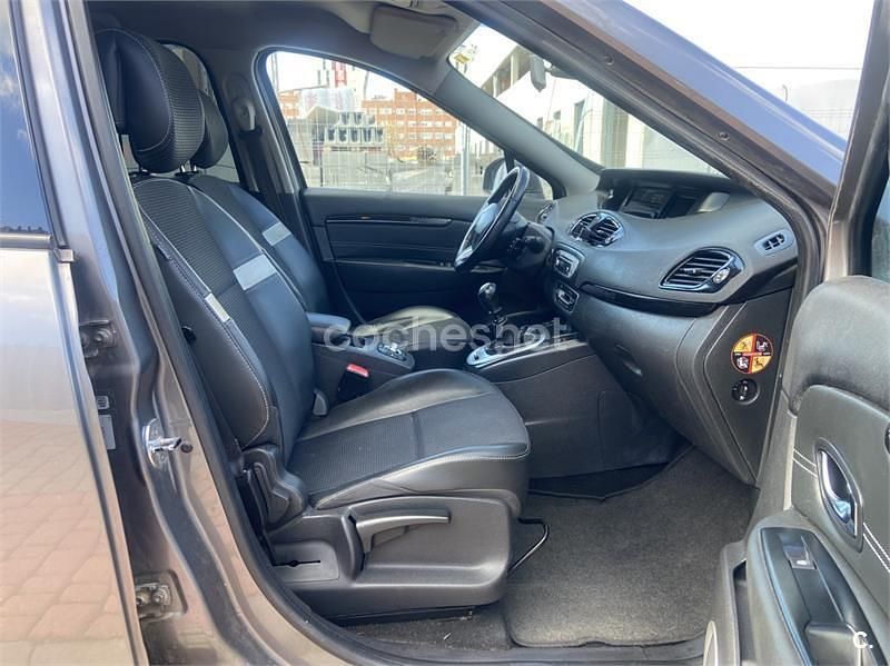 Usado Renault Grand Scénic III Bose Edition 130 CV (95 kW) 2013 Gris / plata Monovolumen