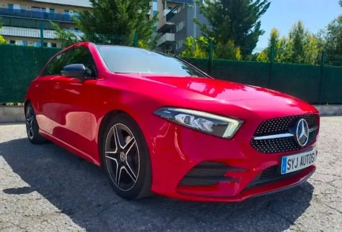 Usado Mercedes A200 163 CV (119 kW) 2019 Rojo Utilitario