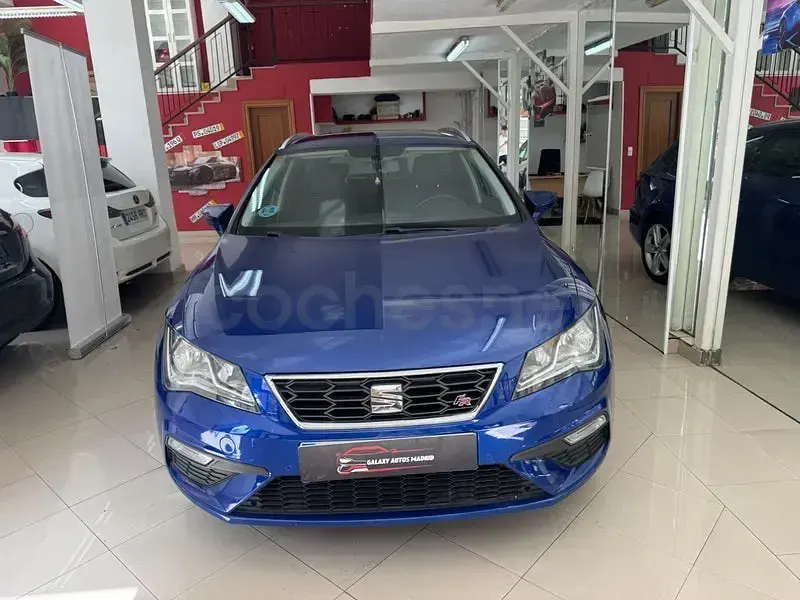 Usado Seat Leon FR 150 CV (110 kW) 2018 Azul Familiar