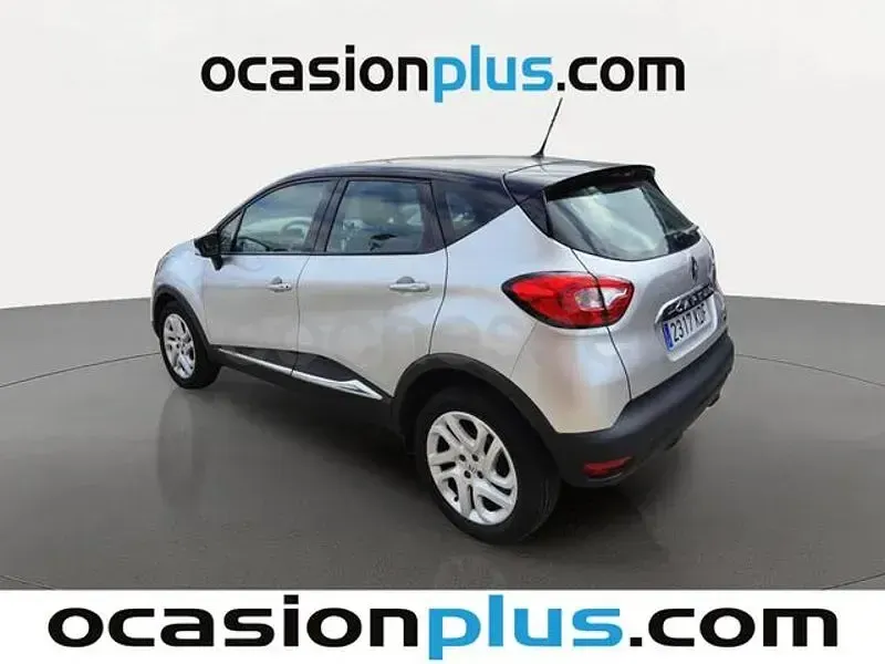 Usado Renault Captur Zen 110 CV (80 kW) 2017 Gris / plata SUV