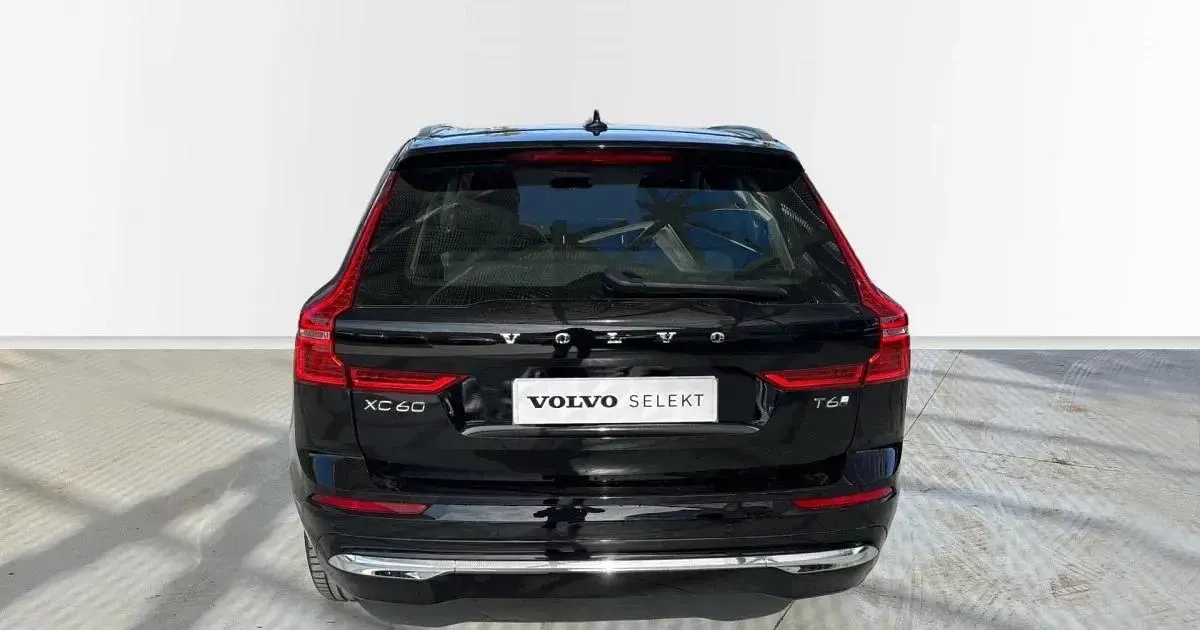 Usado Volvo XC60 Core 350 CV (257 kW) 2025 SUV