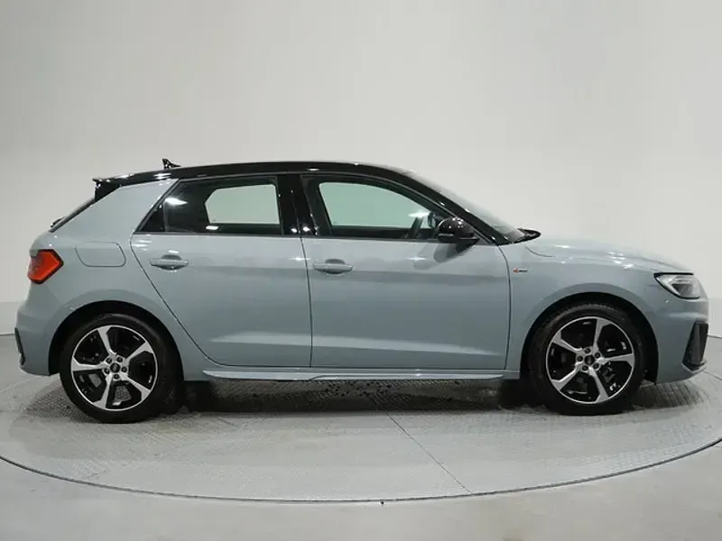 Usado Audi A1 Sportback 116 CV (85 kW) 2025 Gris / plata Utilitario