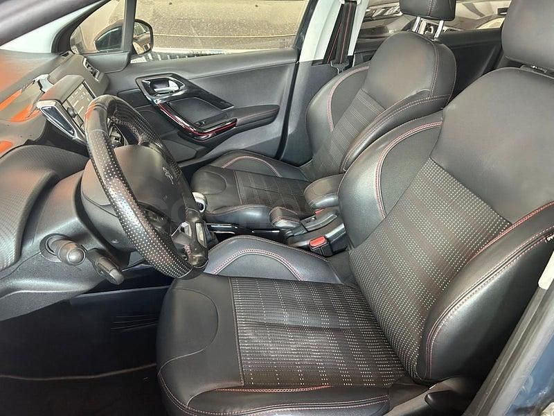Usado Peugeot 2008 GT-line 120 CV (88 kW) 2018 Azul SUV