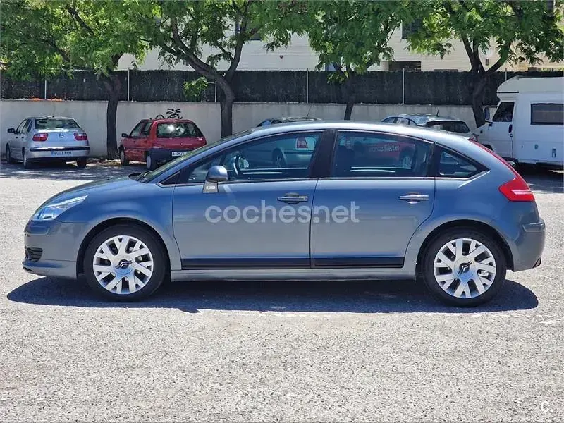 Usado Citroën C4 Exclusive 110 CV (80 kW) 2007 Gris / plata Berlina
