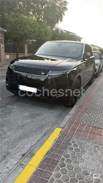 Usado Land Rover Range Rover Sport HSE Dynamic 300 CV (220 kW) 2024 Negro SUV