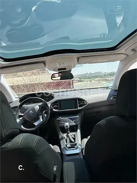 Usado Peugeot 308 SW Allure 130 CV (95 kW) 2014 Gris / plata Familiar