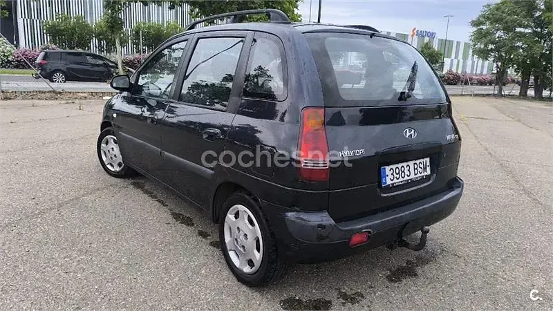 Usado Hyundai Matrix GLS 82 CV (60 kW) 2002 Negro Monovolumen