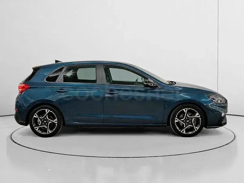 Usado Hyundai i30 N Line 120 CV (88 kW) 2024 Azul Berlina