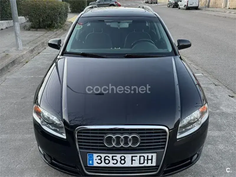 Usado Audi A4 140 CV (102 kW) 2006 Negro Familiar