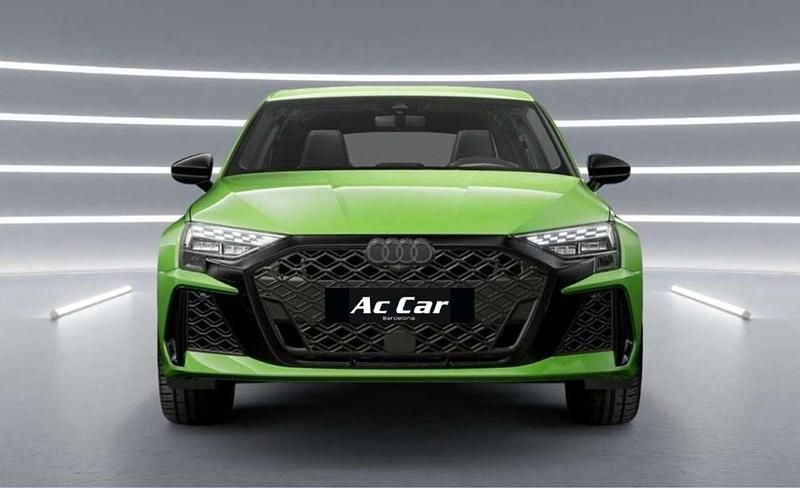 Usado Audi RS3 Sportback 400 CV (294 kW) 2025 Verde Utilitario