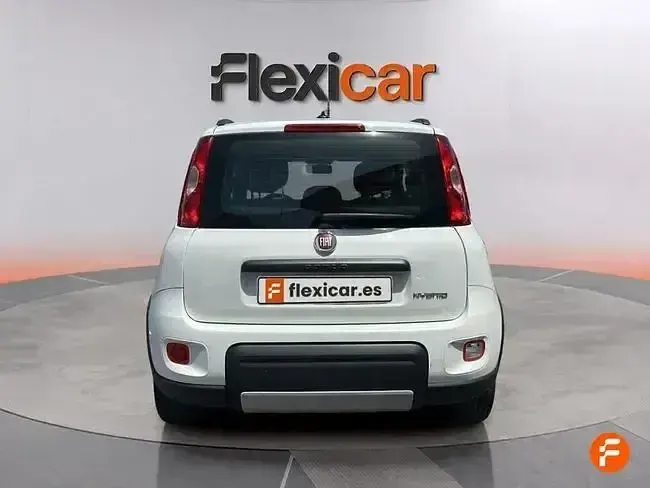 Używany Fiat Panda City Life 70 KM (51 kW) 2023 Biały Hatchback