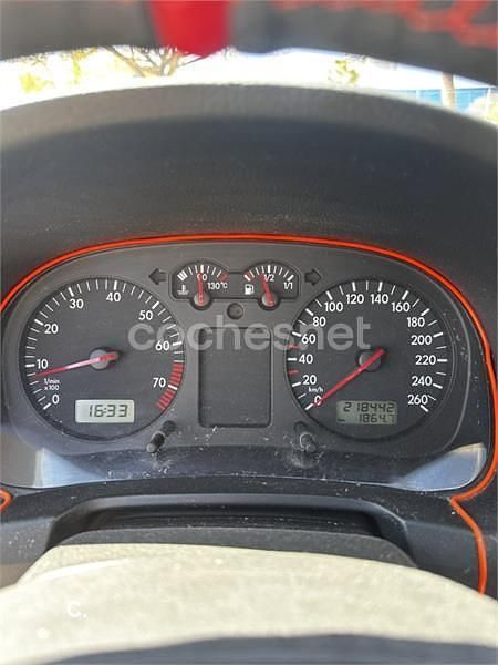 Usado VW Golf IV Conceptline 100 CV (73 kW) 2001 Gris / plata Berlina