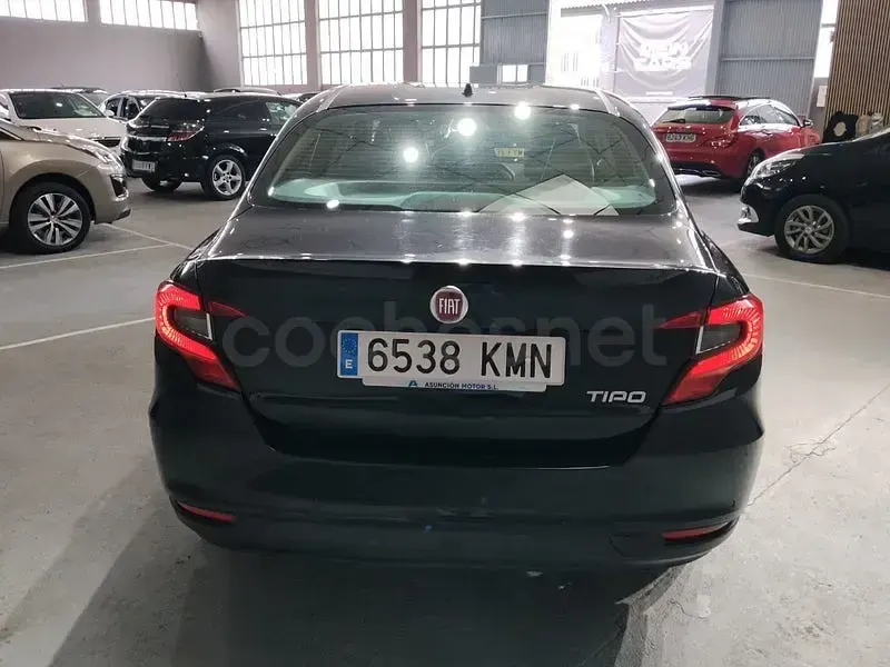 Usado Fiat Tipo Lounge 120 CV (88 kW) 2018 Negro Berlina