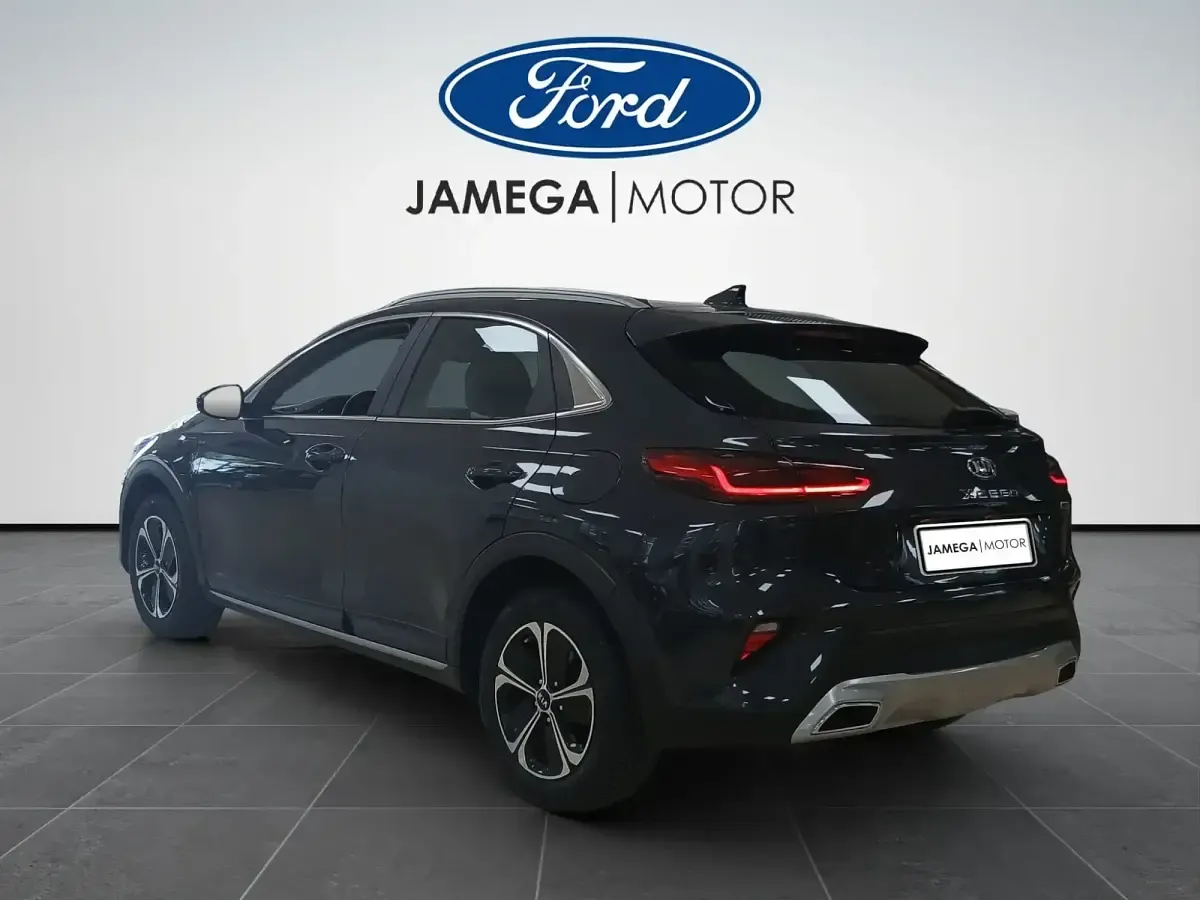 Usado Kia XCeed 141 CV (103 kW) 2021 Gris SUV