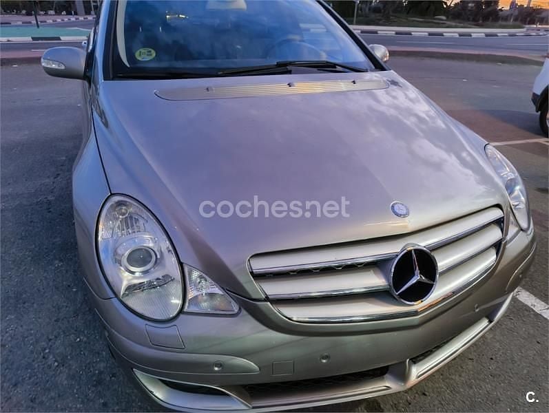 Usado Mercedes R320 224 CV (164 kW) 2007 Beige Monovolumen
