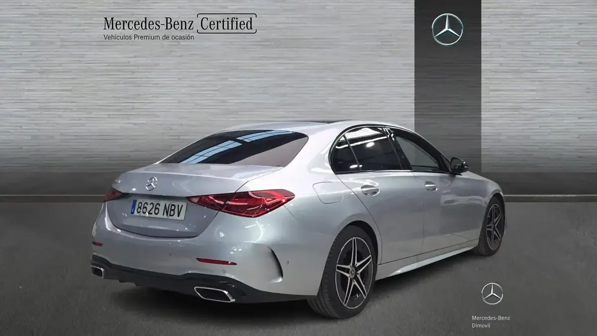 Usado Mercedes C220 AMG line 200 CV (147 kW) 2025 Gris Berlina