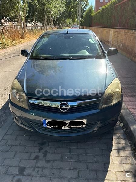 Usado Opel Astra Cabriolet Cosmo 150 CV (110 kW) 2007 Gris / plata Descapotable