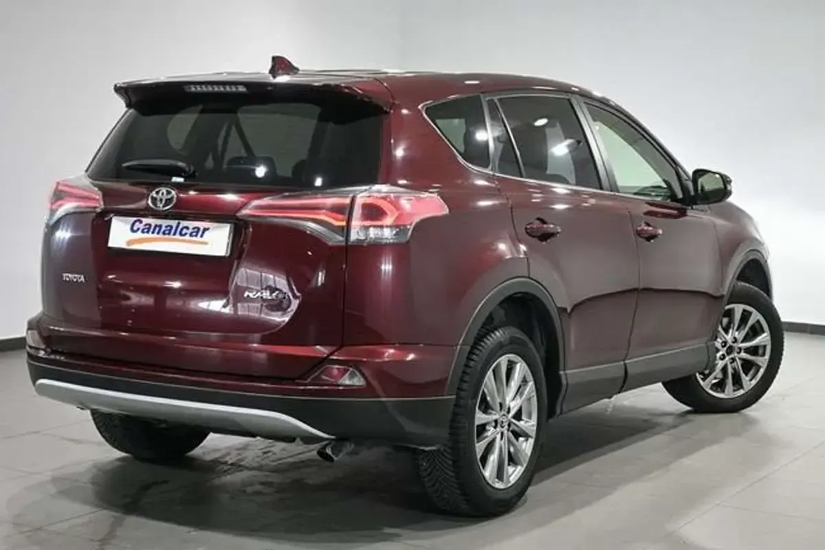 Usado Toyota RAV4 Advance 143 CV (105 kW) 2016 Rojo SUV