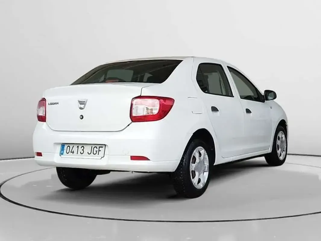 Usado Dacia Logan Ambiance 90 CV (66 kW) 2015 Blanco Berlina