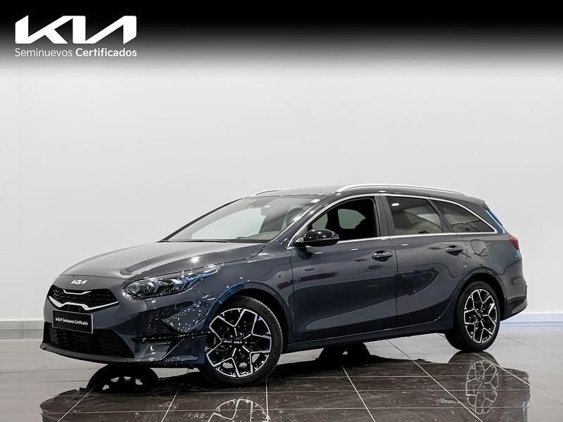 Gris Usado 2024 Kia Ceed Style Utilitario | 24.500 € (Un poco caro) - Imagen 1/4