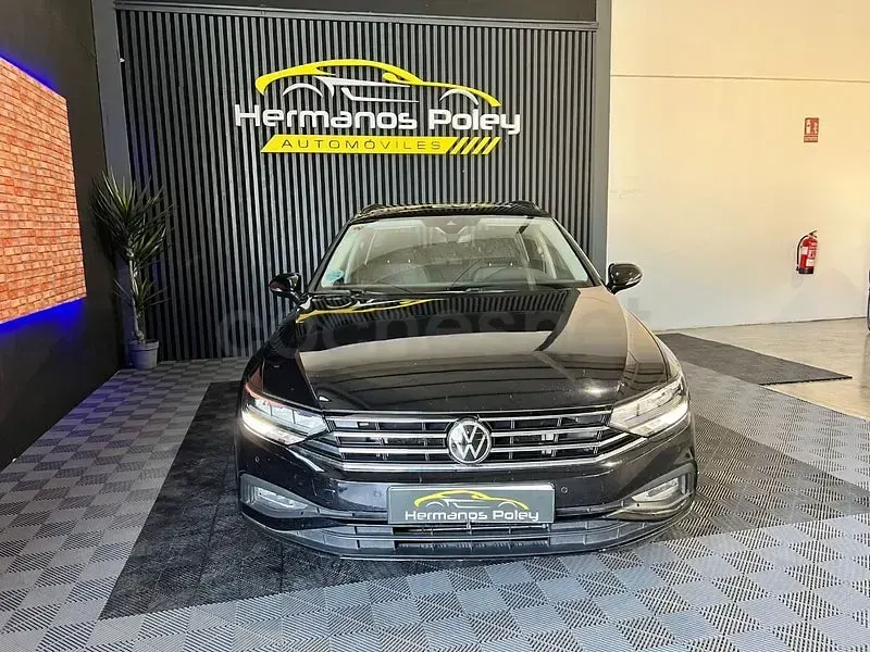 Usado VW Passat Business 150 CV (110 kW) 2021 Negro Familiar