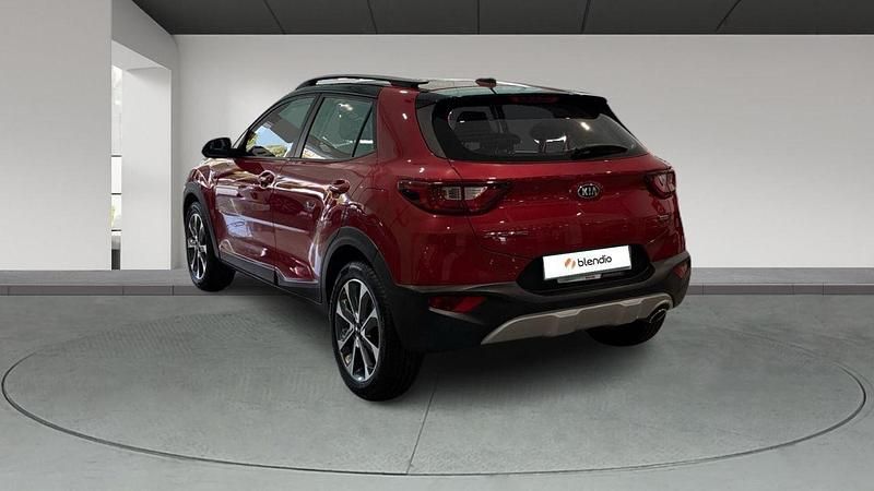 Usado Kia Stonic 110 CV (80 kW) 2018 Negro SUV