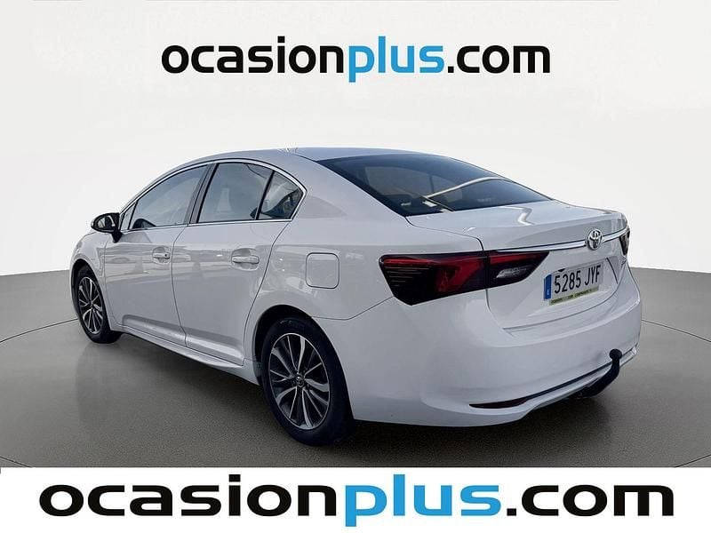 Usado Toyota Avensis Advance 143 CV (105 kW) 2017 Blanco Berlina