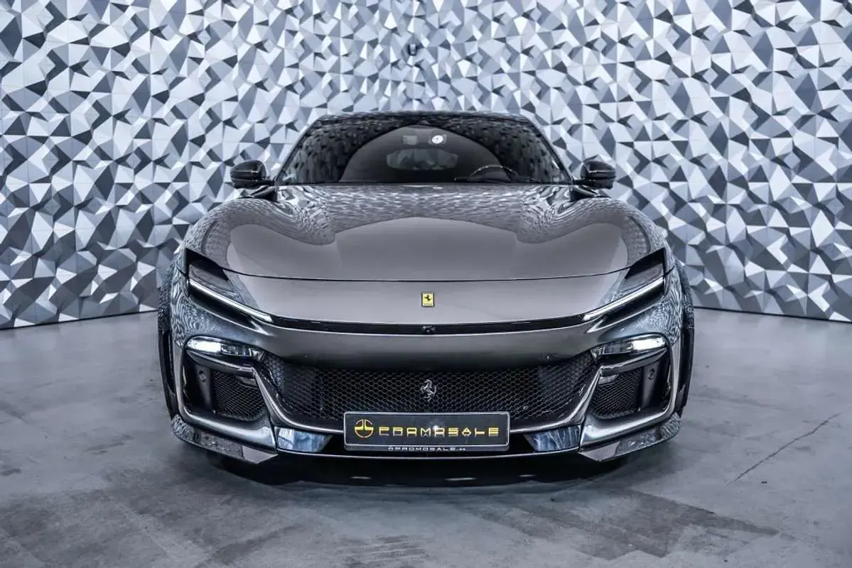 Usado Ferrari Purosangue 725 CV (533 kW) 2024 Gris SUV
