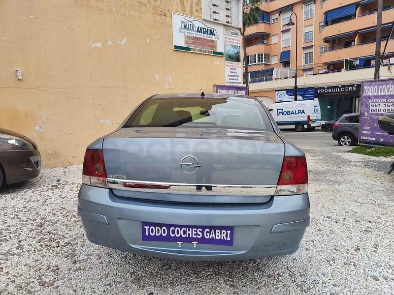 Usado Opel Astra Enjoy 110 CV (80 kW) 2010 Azul Berlina