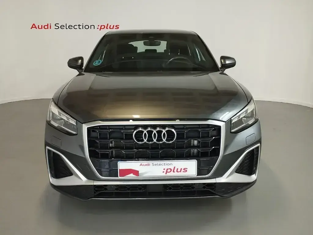 Usado Audi Q2 Sport 150 CV (110 kW) 2023 Gris SUV