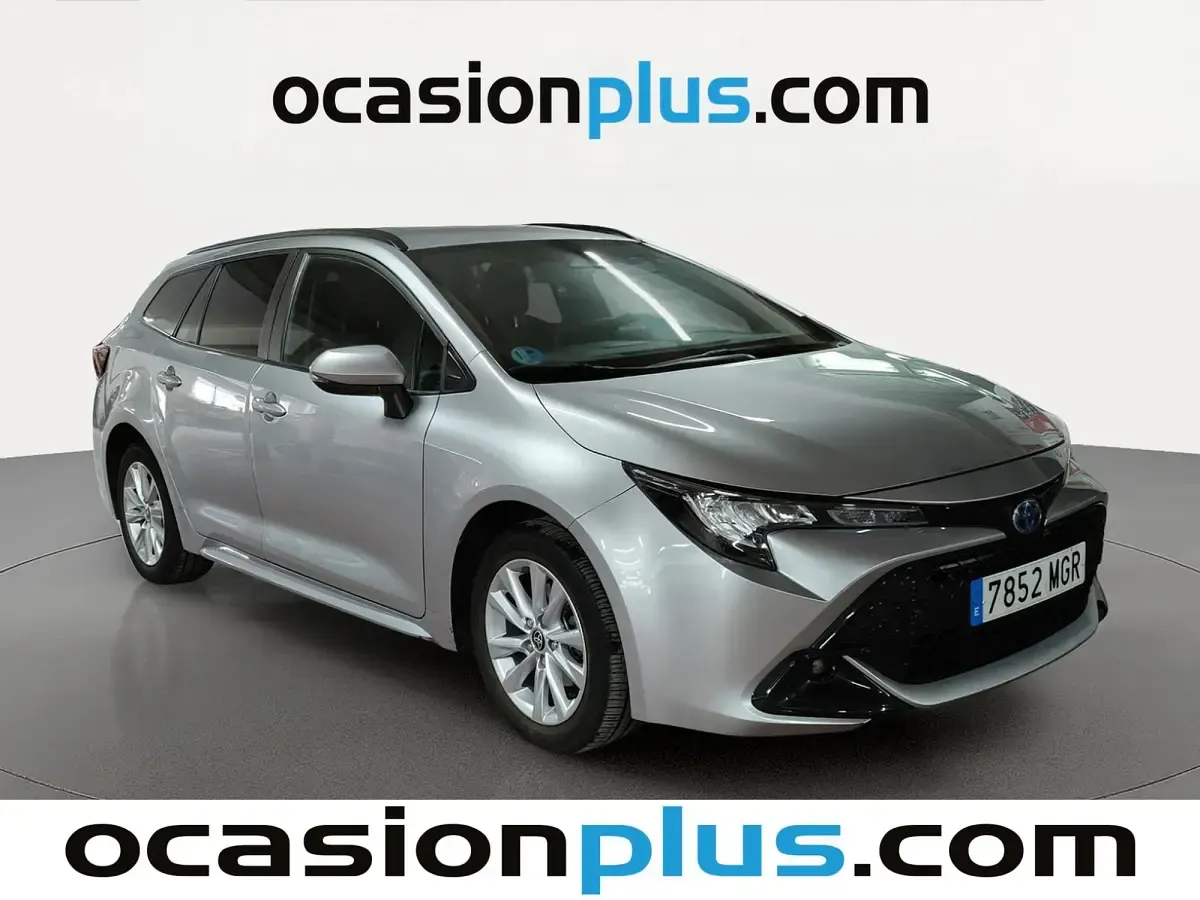 Usado Toyota Corolla Active 140 CV (102 kW) 2023 Gris plata Monovolumen