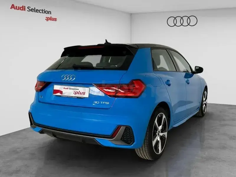 Usado Audi A1 Sportback 110 CV (80 kW) 2021 Azul Utilitario