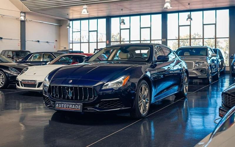 Usado Maserati Quattroporte 410 CV (301 kW) 2016 Azul Berlina