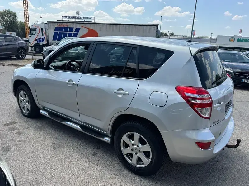 Usado Toyota RAV4 Active 150 CV (110 kW) 2009 Gris / plata SUV