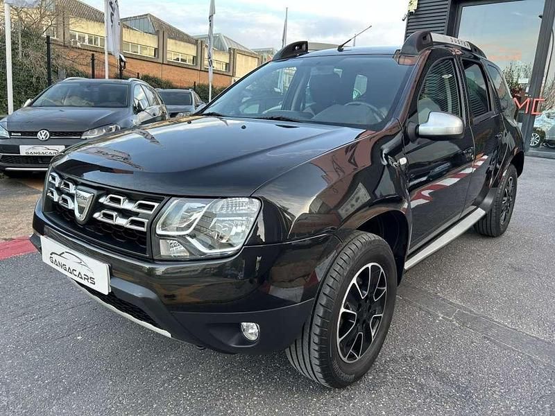 Usado Dacia Duster Lauréate 125 CV (91 kW) 2016 Gris SUV