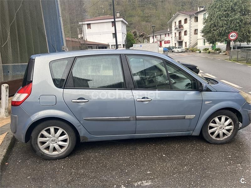Usado Renault Scénic II Authentique 120 CV (88 kW) 2005 Azul Monovolumen