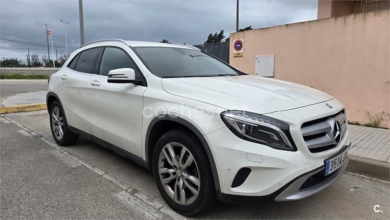 Usado Mercedes GLA200 Style 136 CV (100 kW) 2016 Blanco SUV