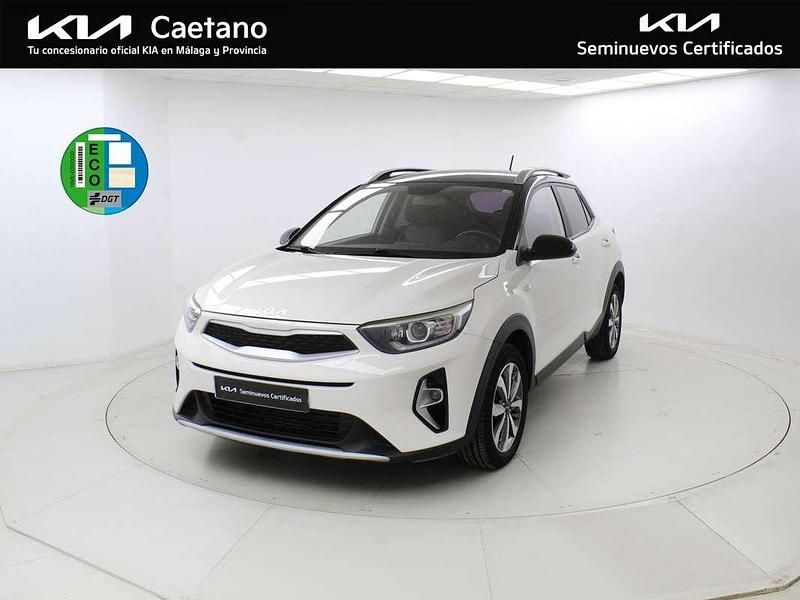 Usado Kia Stonic 84 CV (61 kW) 2022 Blanco SUV