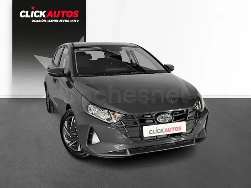 Usado Hyundai i20 84 CV (61 kW) 2024 Gris / plata Utilitario