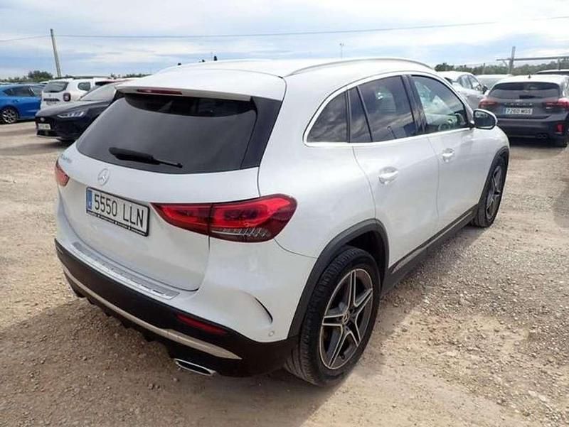 Usado Mercedes GLA200 150 CV (110 kW) 2020 Blanco SUV